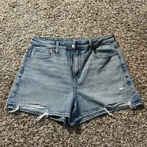American Eagle Mom Short